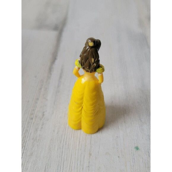 Miniature yellow gown dress Belle Disney beauty Beast toy - Picture 4 of 6